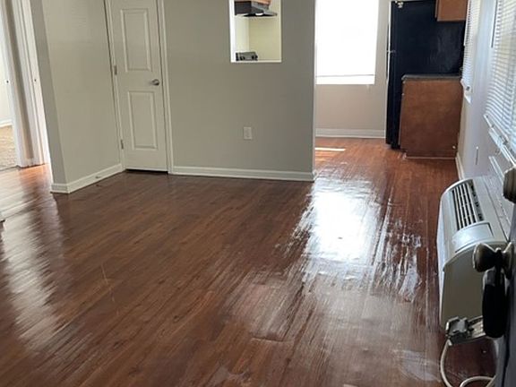 4th image of 201 Chandler Dr APT 18D