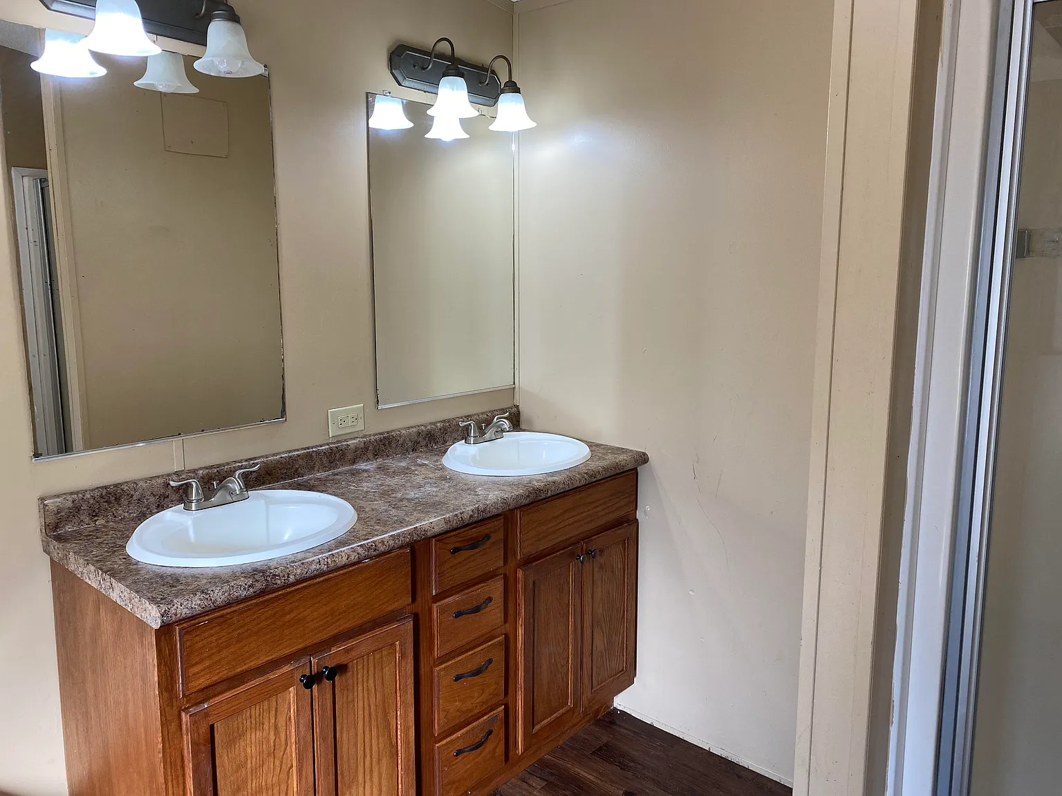 Pelican Estates — Photo 4