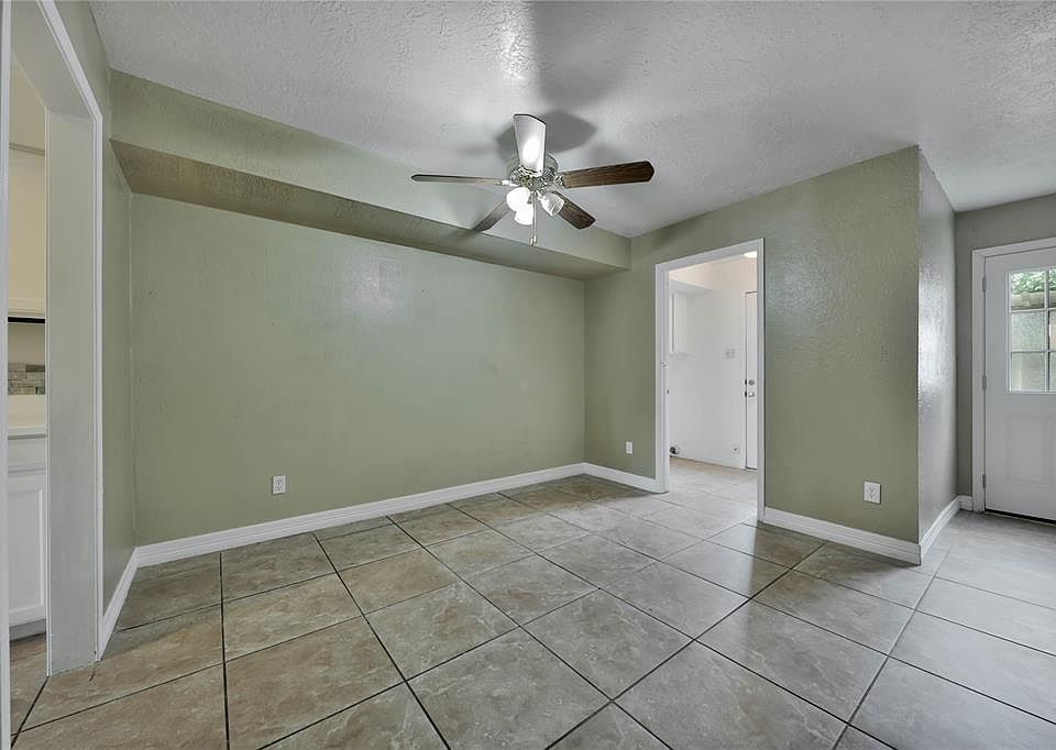 1st image of 14287 Lost Meadow Ln