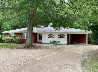 210 Old West Point Rd, Starkville, MS 39759