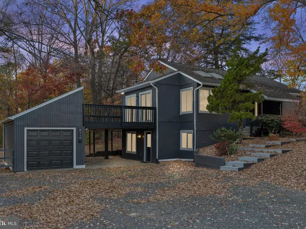 8110 King Arthurs Ct, Manassas, VA 20112