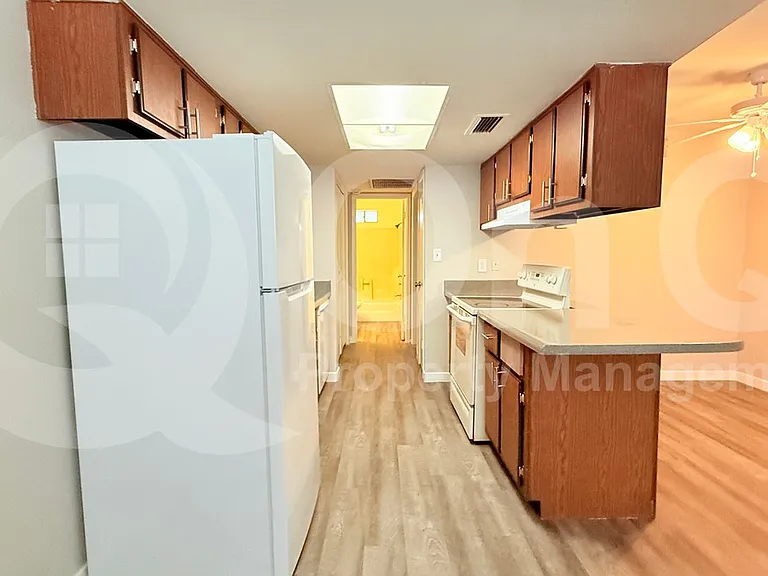 3002 E Waltann Ln #2 — Photo 23