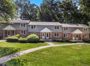 81 E Pattagansett Rd APT 42, Niantic, CT 06357