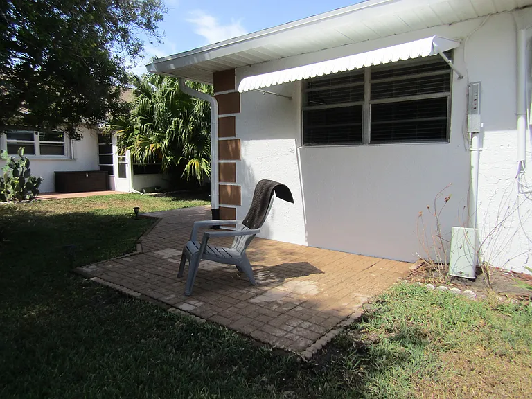 943 Savannas Point Dr #D — Photo 32