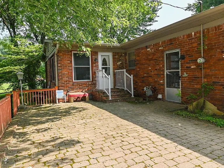 7146 S Meridian St — Photo 44