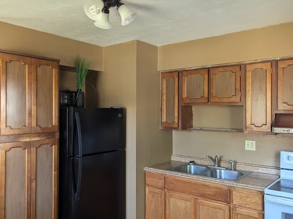107 Parkridge Pl, Piqua, OH 45356