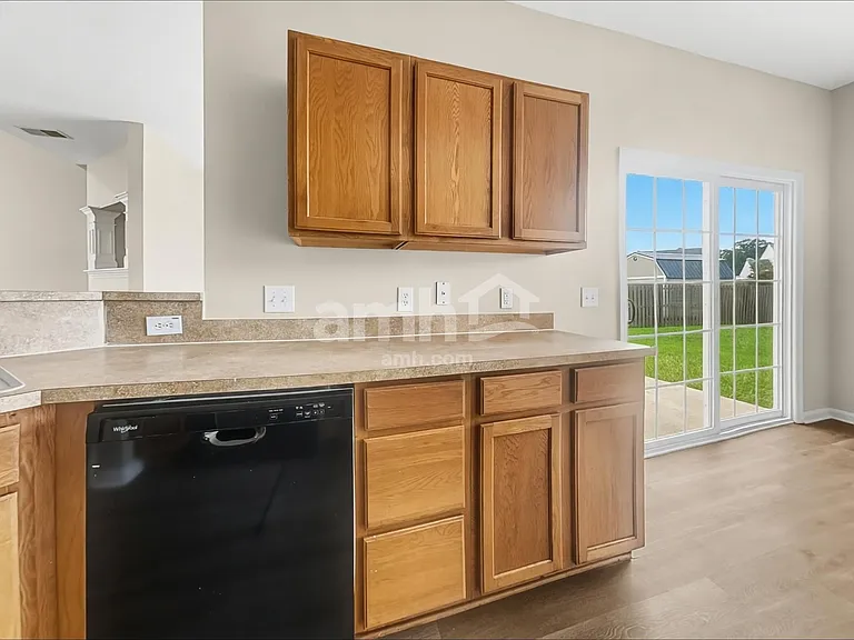 578 English Oak Cir — Photo 4