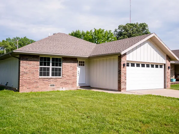 1618 N Engel Avenue, Springfield, MO 65803