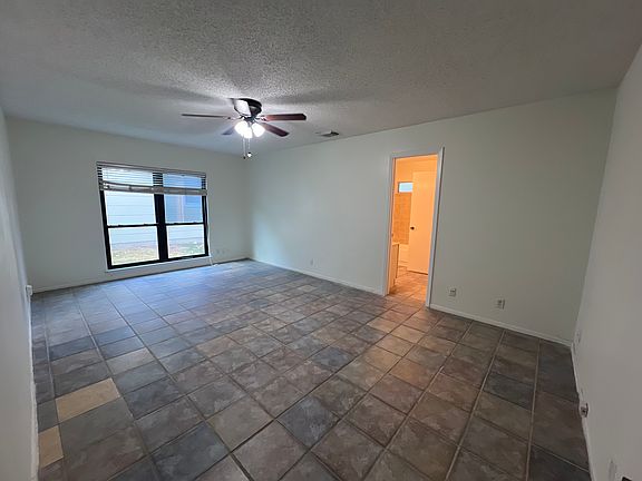 4th image of 7147 Comanche Ridge Dr