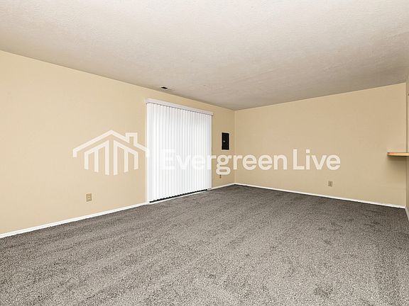 3rd image of 2492 Spring Valley Rd