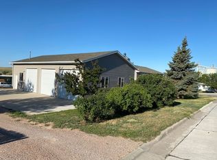 609 W Goshen St, Moorcroft, WY 82721