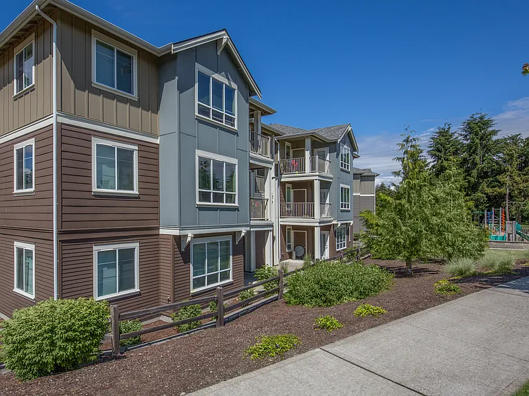 Creekside Village — Photo 44