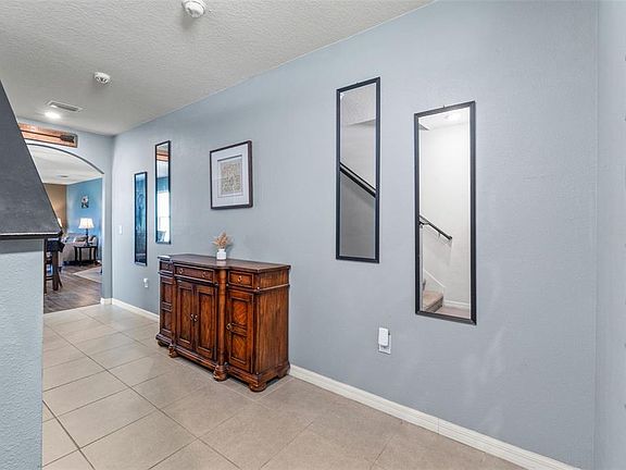 3rd image of 6561 Seaway Dr
