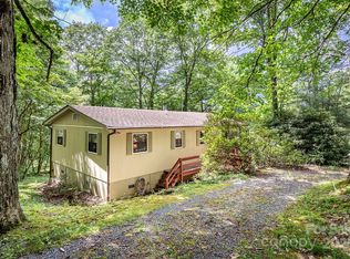 821 Old Chestnut Mountain Rd, Newland, NC 28657