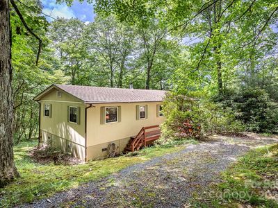 821 Old Chestnut Mountain Rd, Newland, NC, 28657