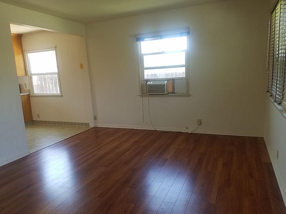 4th image of 9532 Bogue St