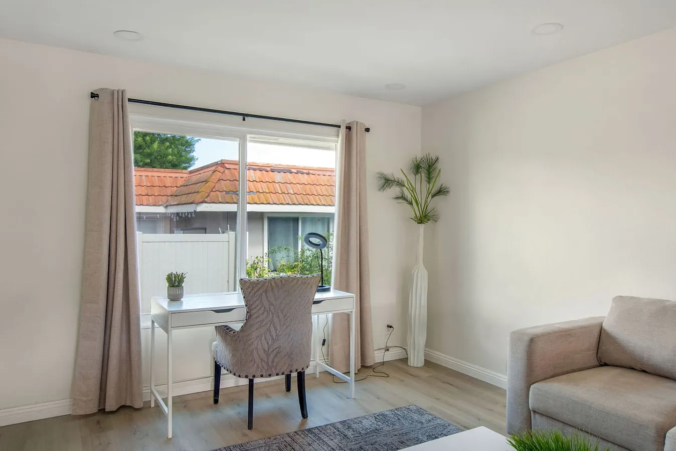 3 bed, 1240 sqft, $7,500 — Photo 4