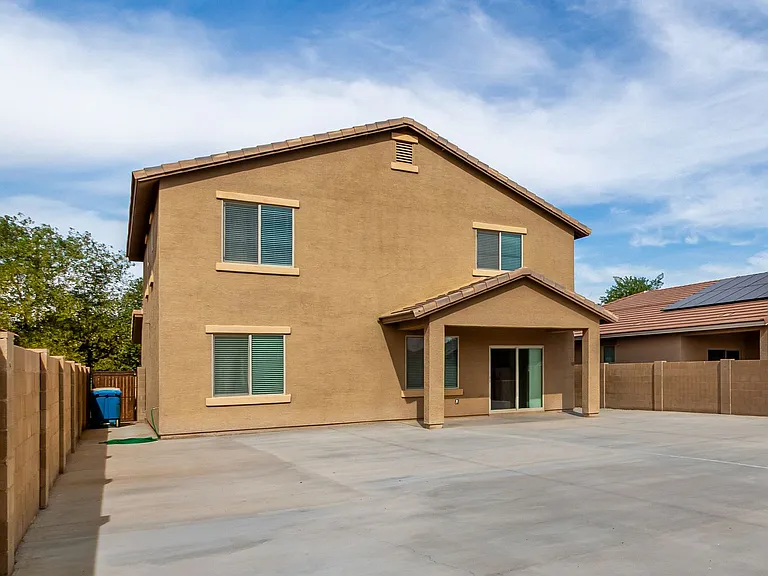 24409 W Sheraton Ln — Photo 41