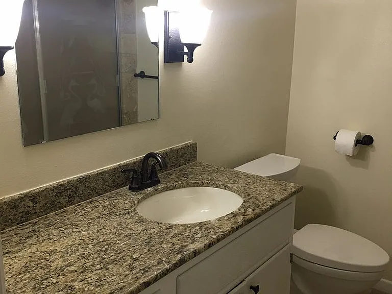 1221 Marine Dr — Photo 12