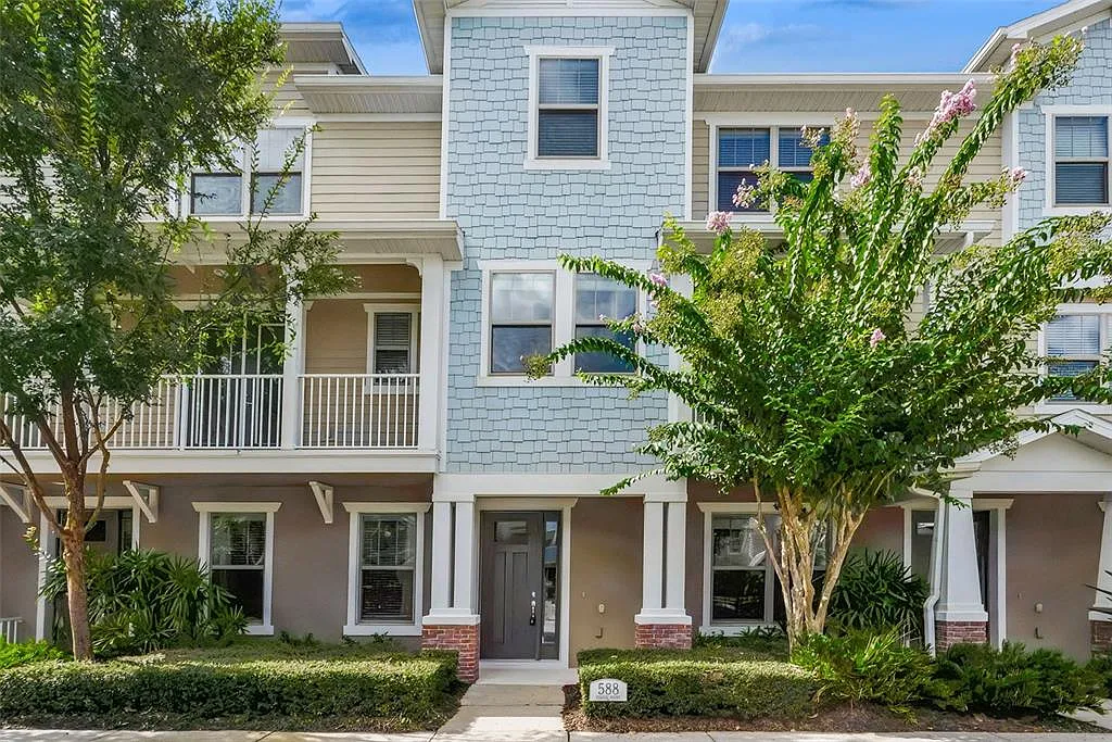3 bed, 4.5 bath, 2198 sqft, $2,850 — Photo 1