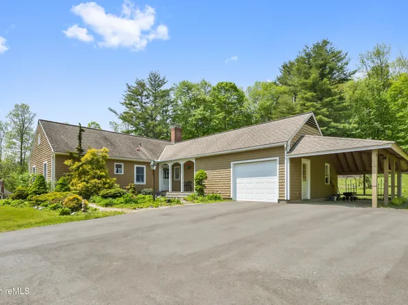 8 Quiet Knoll Rd, Stockbridge, MA 01262