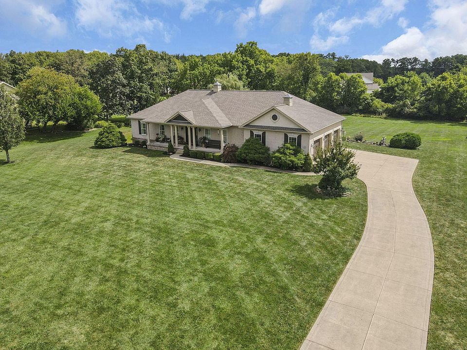 2nd image of 2250 Condit Dr
