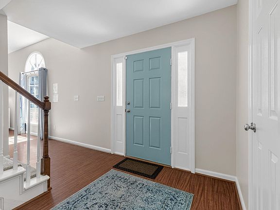 5th image of 12113 Townmeade Ct