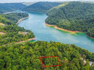 S Shorewood Ln, Caryville, TN 37714
