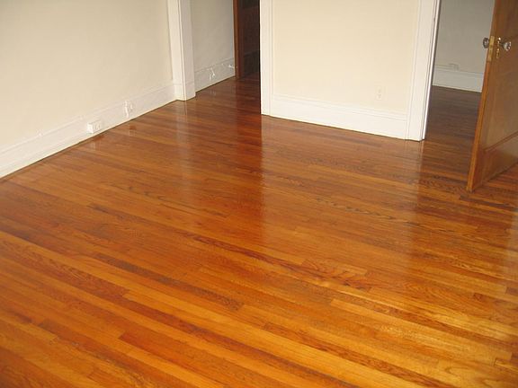 3rd image of 1712 Hampton Blvd