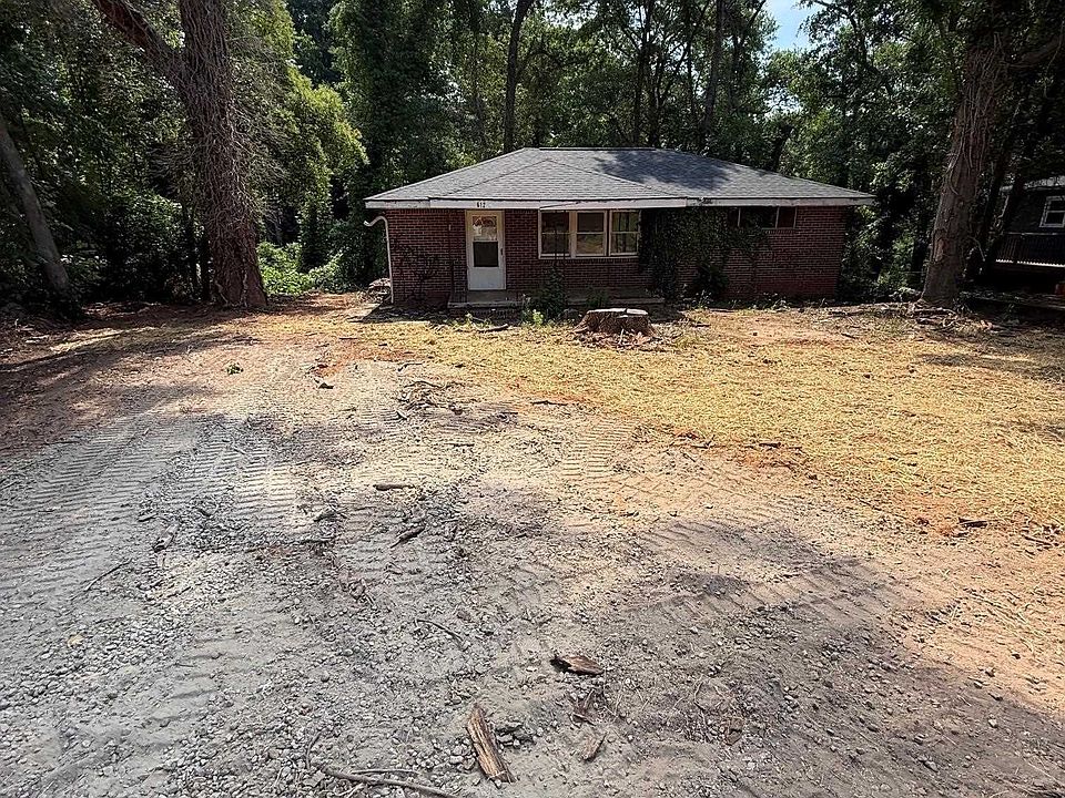1st image of 612 Overhill Cir