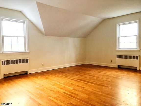 2nd image of 299 Concord Ave APT 2