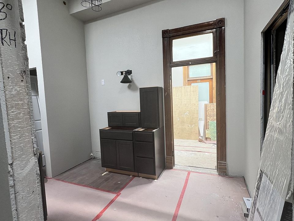 1st image of 519.5 Main St #5