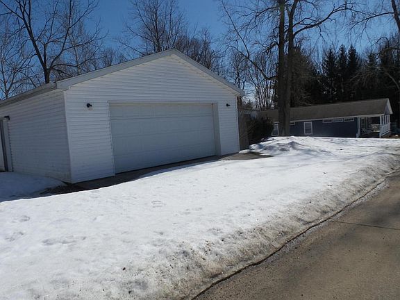 4th image of 65273 W Peninsula Dr