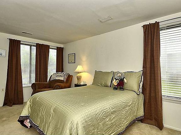 master bedroom en suite