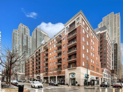 33 W Huron St APT 707, Chicago, IL, 60654