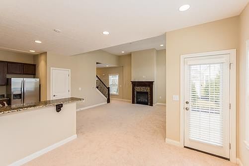 3rd image of 4649 Newport Loop Loop W