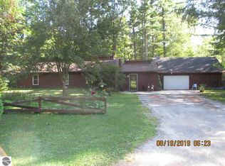 4560 Interlake Dr, Oscoda, MI 48750