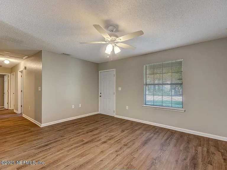 1344 W 8th St — Photo 3