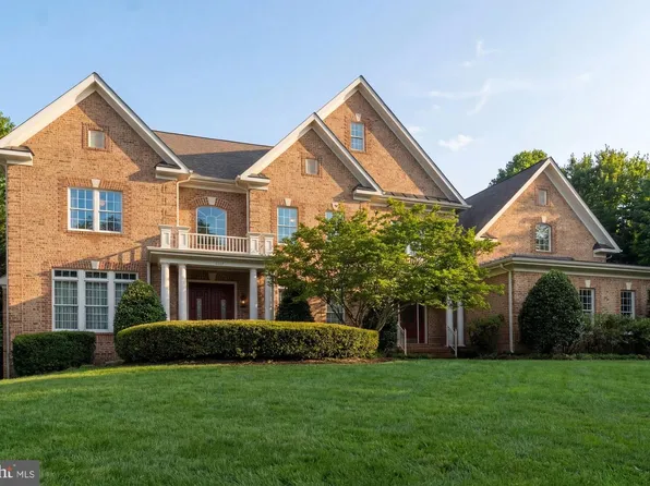 2584 Vintage Crest Ln, Oakton, VA 22124