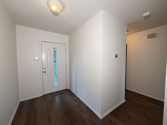 2nd image of 925 Boone Dr