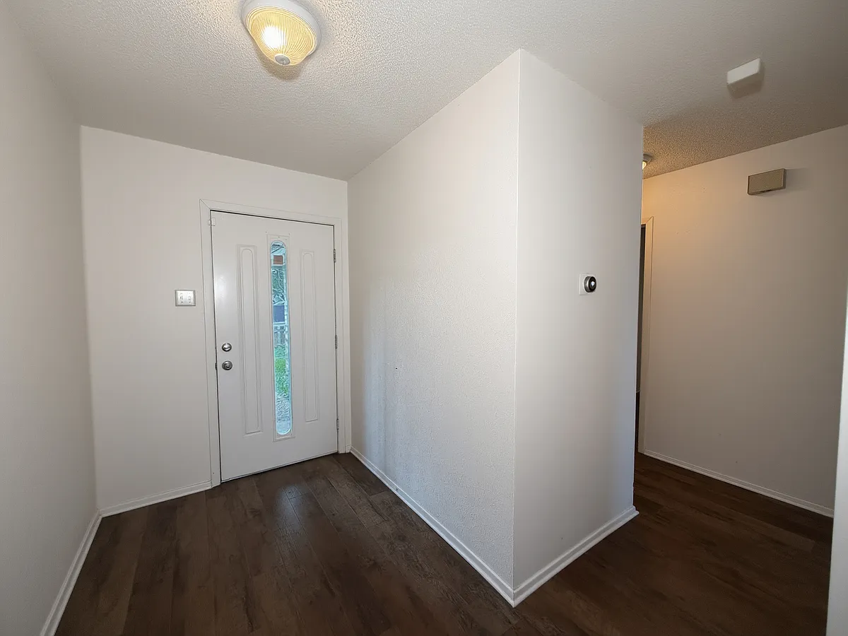 Building Photo - 925 Boone Dr