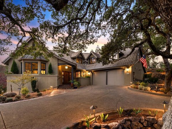 1105 White Oak Drive, Santa Rosa, CA 95409