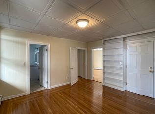 2 Dearborn St #2, Newport, RI 02840
