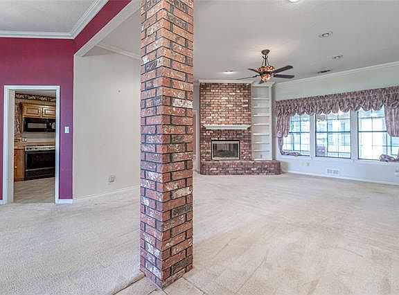 4th image of 602 Aqua Vista Dr