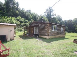 707 Cooper Rd, Lesage, WV 25537