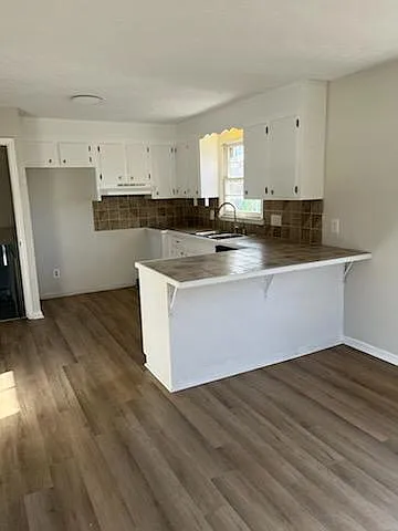 3 bed, 2000 sqft, $1,950 — Photo 3