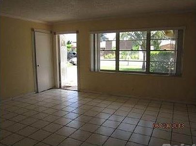 2nd image of 510 NE 40th St
