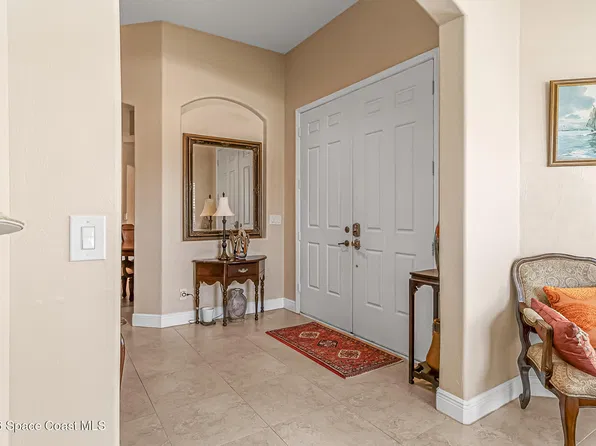 576 Gardendale Cir SE, Palm Bay, FL 32909