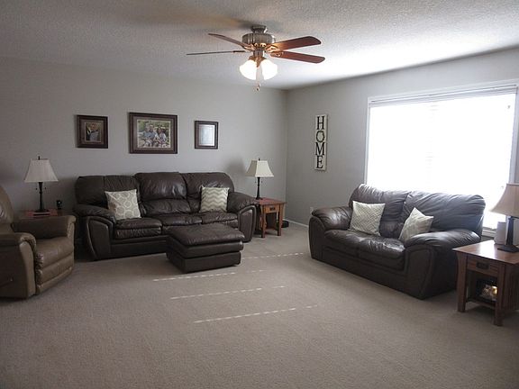 2nd image of 1505 Knights Ct