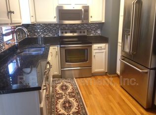 8587 Morgan Ln, Eden Prairie, MN 55347
